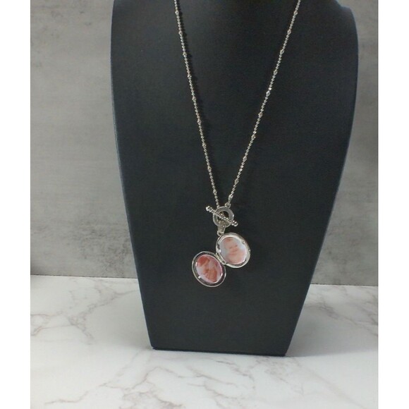 Lot of 5 Necklace Pendant Beaded Locket Siver Tone Gold Tone Tassel Sisters Flag - Picture 6 of 7